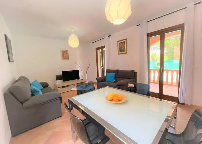 Apartment With Private Swimming Pool