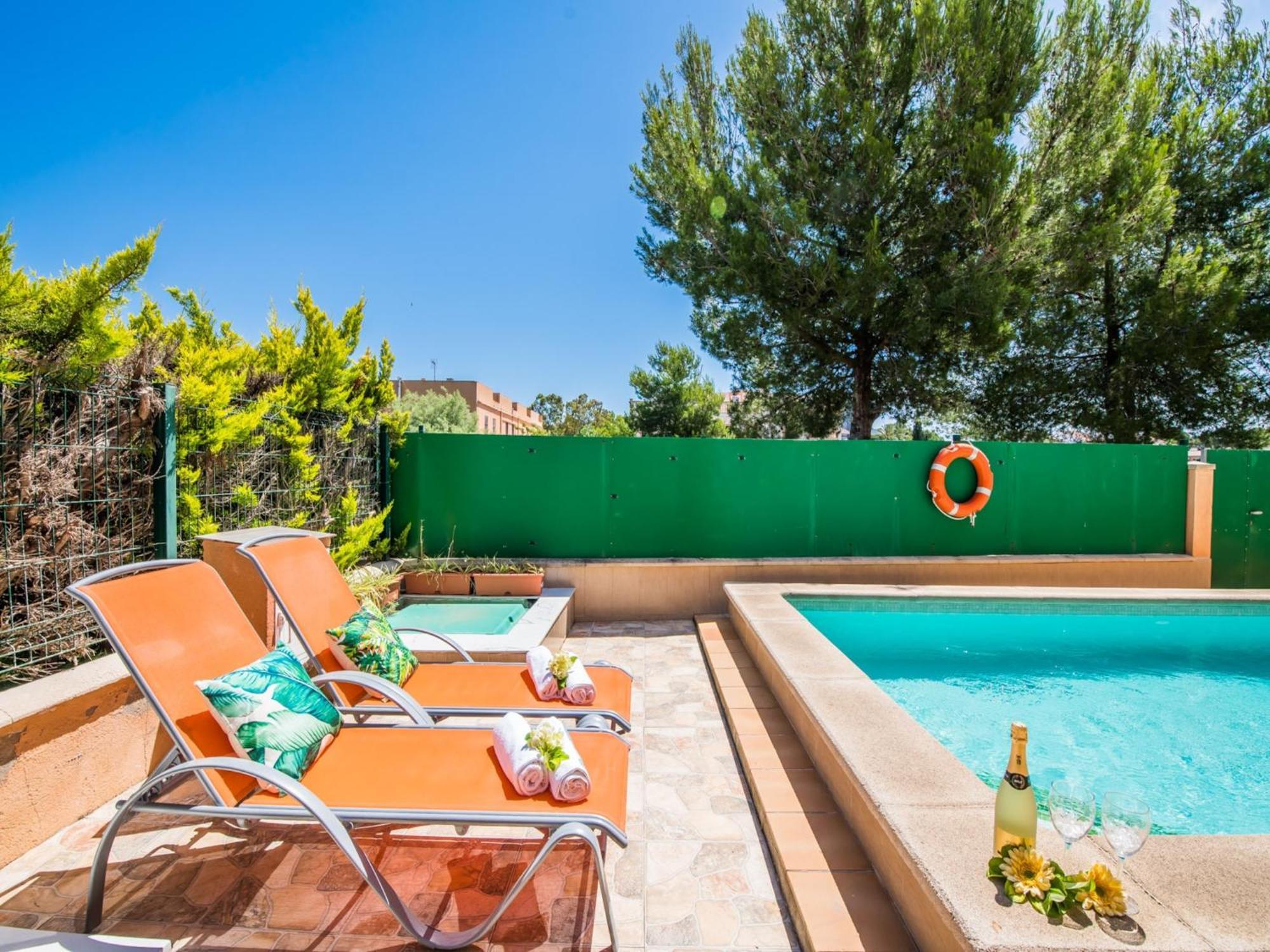With Private Swimming Pool Vakantiehuis Alcúdia